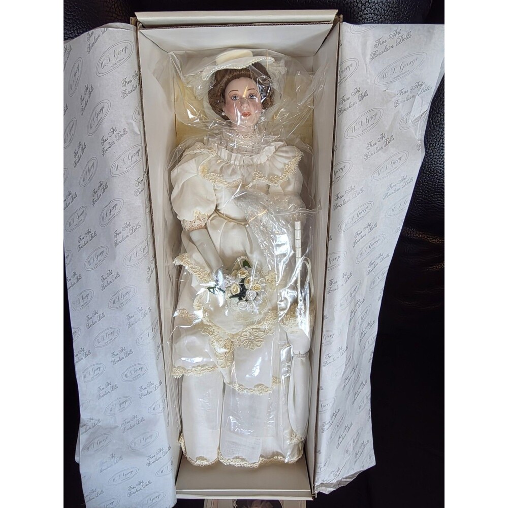 The 1900's Bride Doll Flora By Ellen Williams 18” Dress Parasol Stand & Flowers
